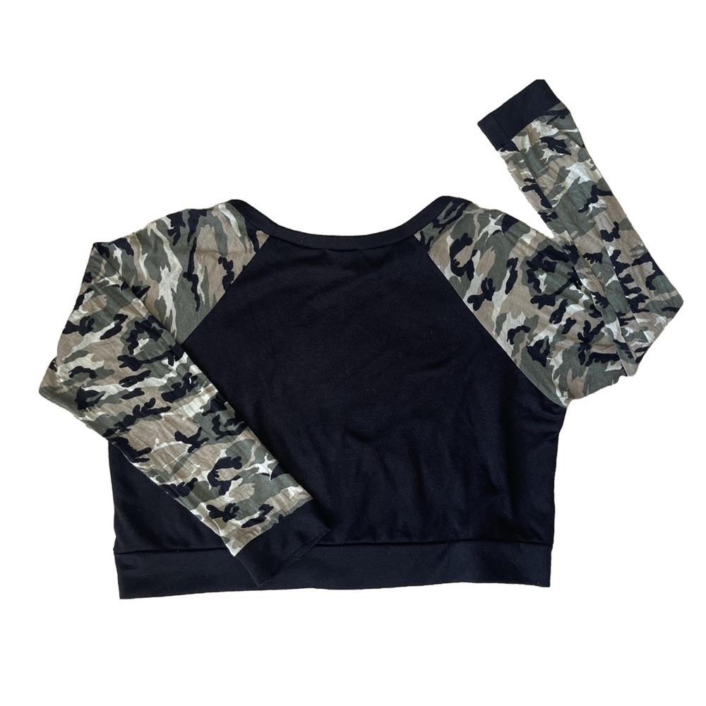 🟢 3/$15 Popular Basics Camo Crop Top Women Large